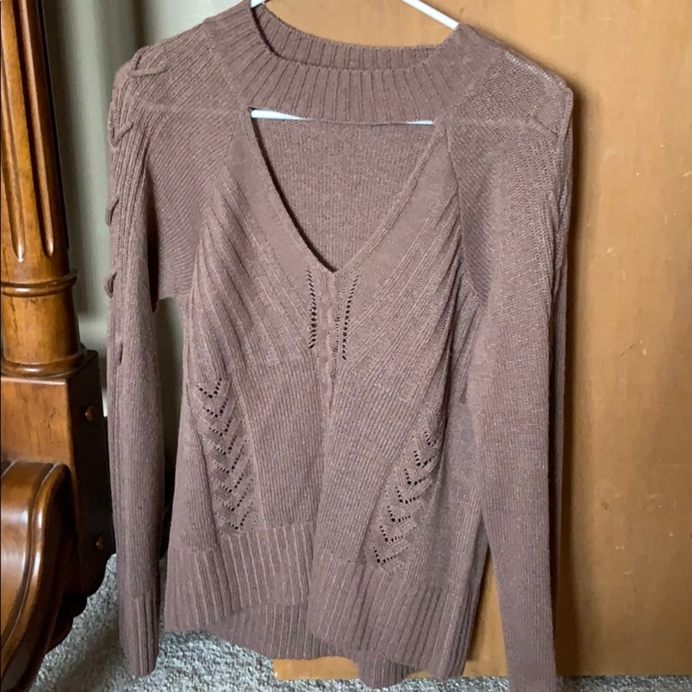 Maude light weight sweater with cutout